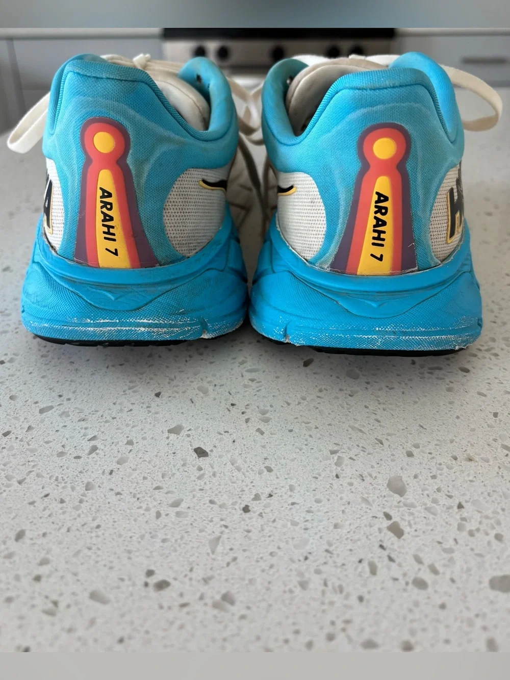 Hoka Arahi 7